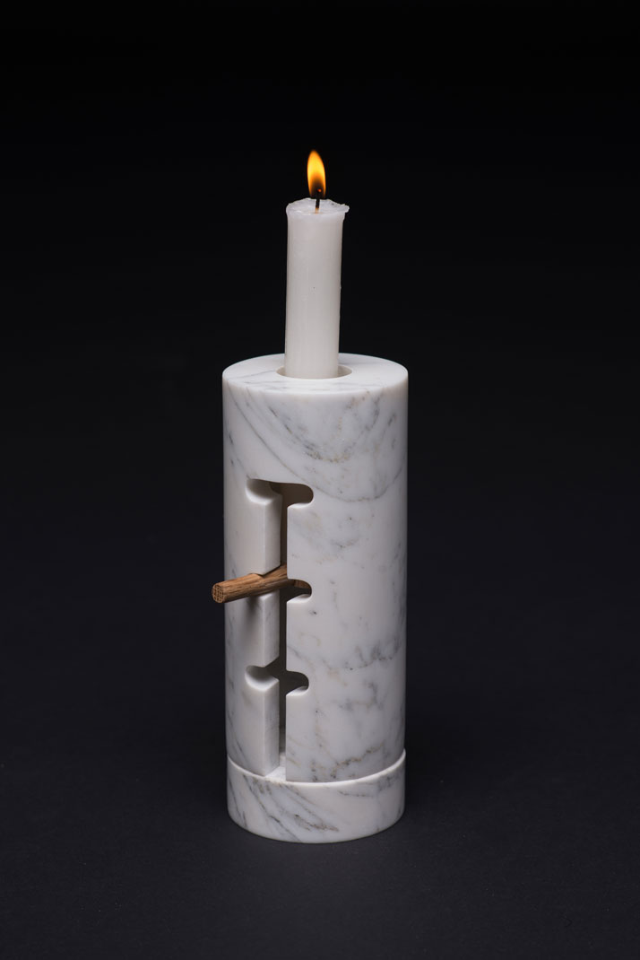 Odnosvechnik (candle holder) by Yaroslav Misonzhnikov. Photo by Mitya Ganopolsky.