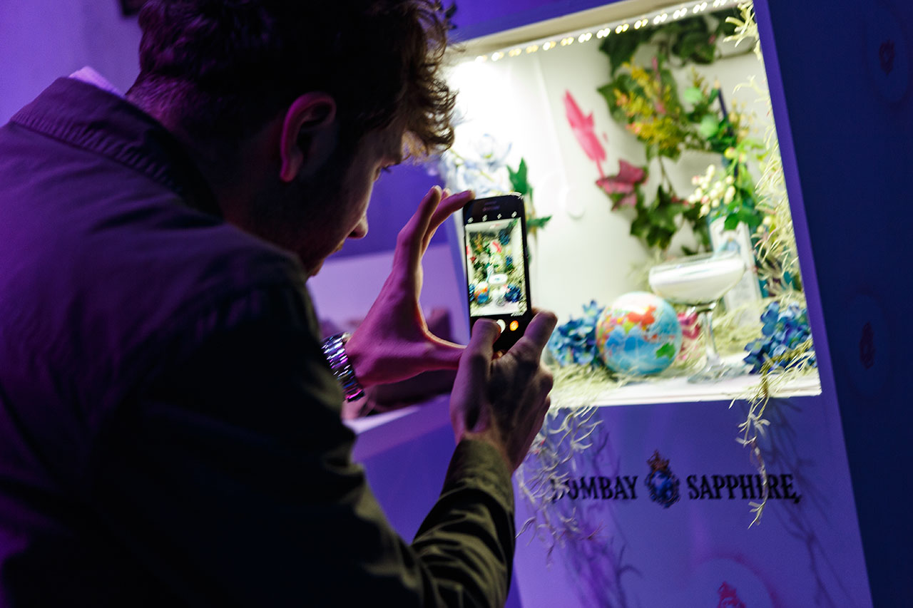 Miniature photo-booth for "White Canvas" cocktails. Photo by Kostas Dekoumes © Yatzer 2019.