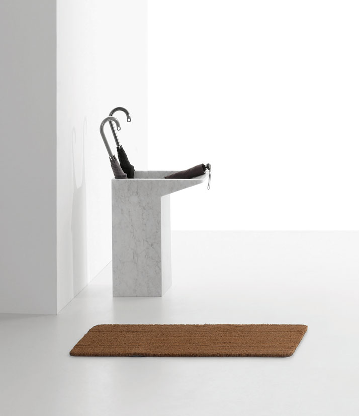 Lello umbrella stand in White Carrara marble by Maddalena Casadei for Marsotto Edizioni, 2011.