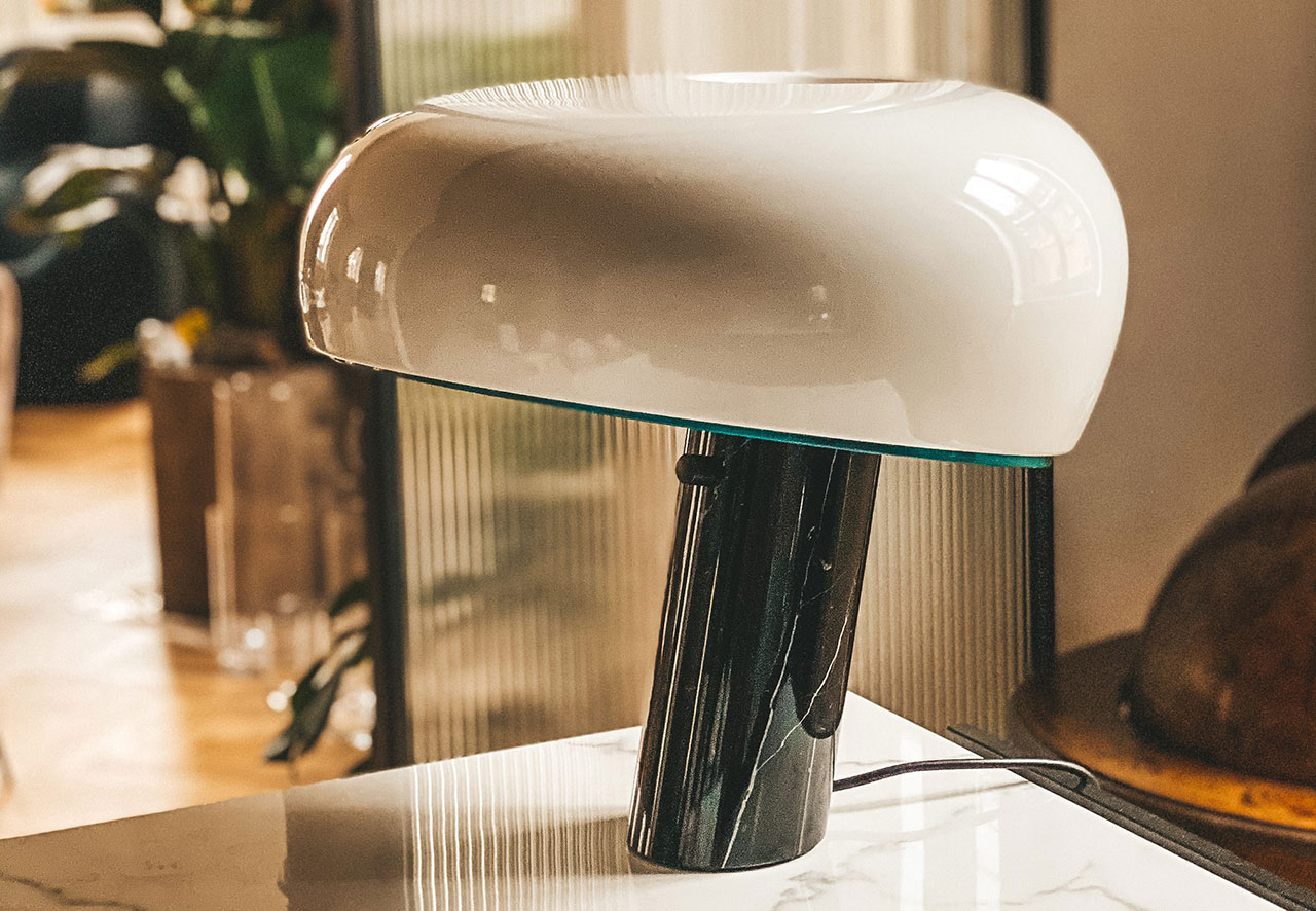 Mohd Special Edition: Snoopy White Table Lamp. Photo © Mohd.