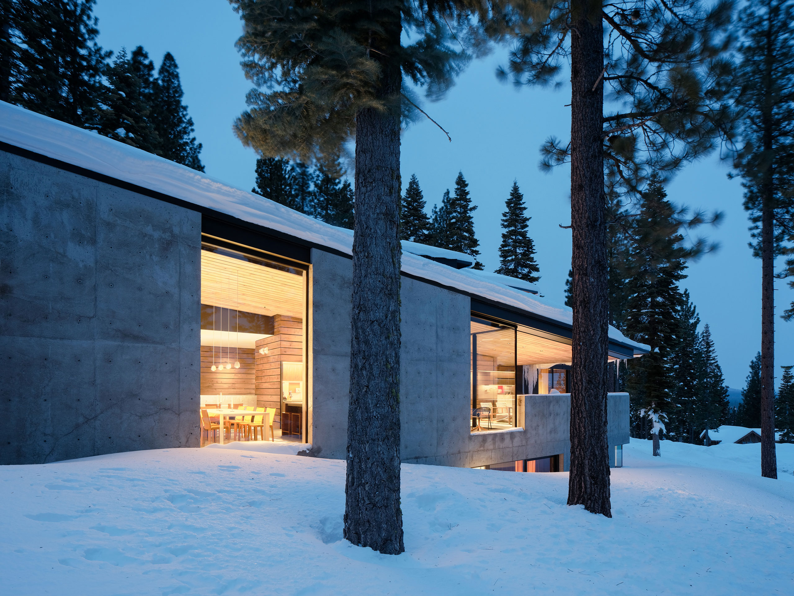 Lookout House by Faulkner Architects.
Photography by Joe Fletcher Photography.