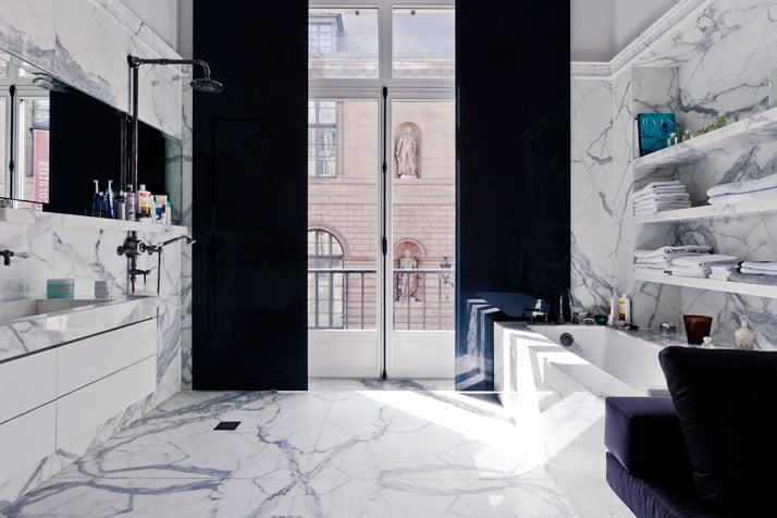 The bathroom of an apartment by Isabelle Stanislas on Rue de Rivoli, Paris, France.photo © Olivier Löser