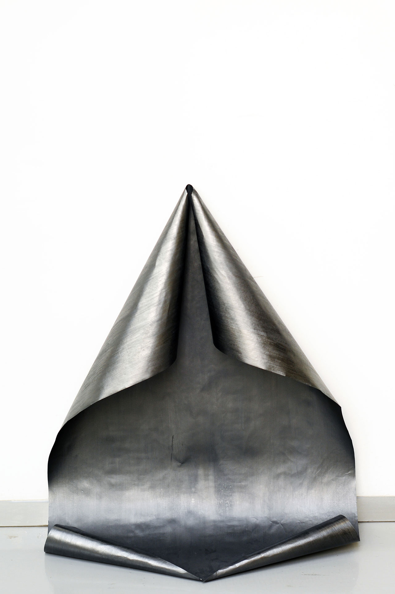 Despina Flessa, Fold, graphite on paper, 100 x 80 cm, 2015. Photo by Costas Christou.