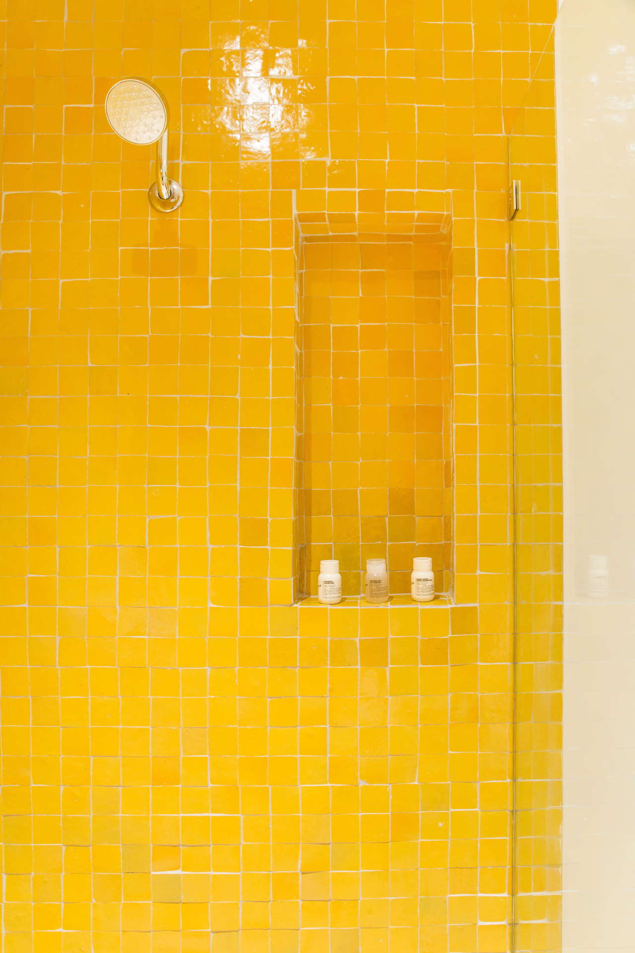 Yellow room. Photo by Aaron Haxton.