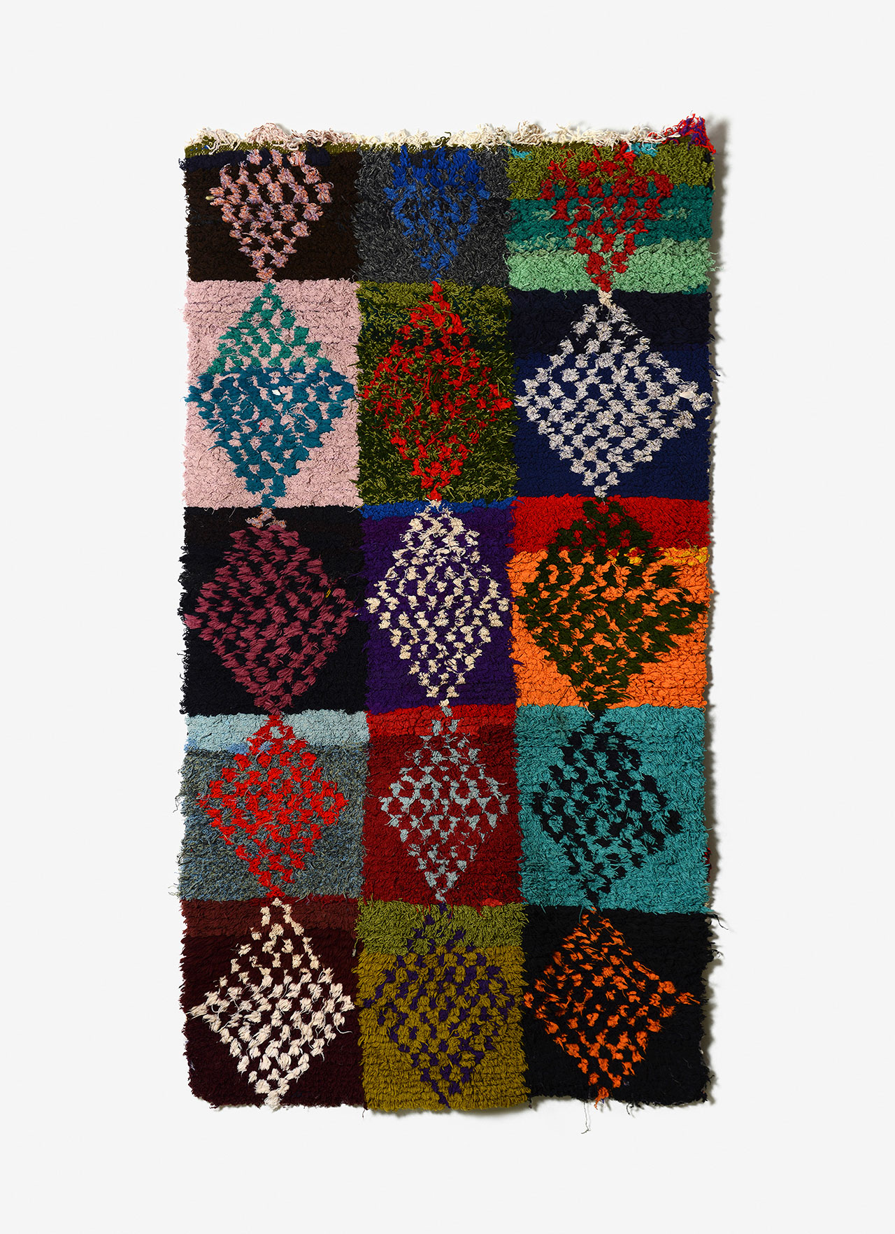 Touda Boumrour, Lahfira, rug, 1994. Photo © Rémi Boissau - Ville de Clermont-Ferrand.