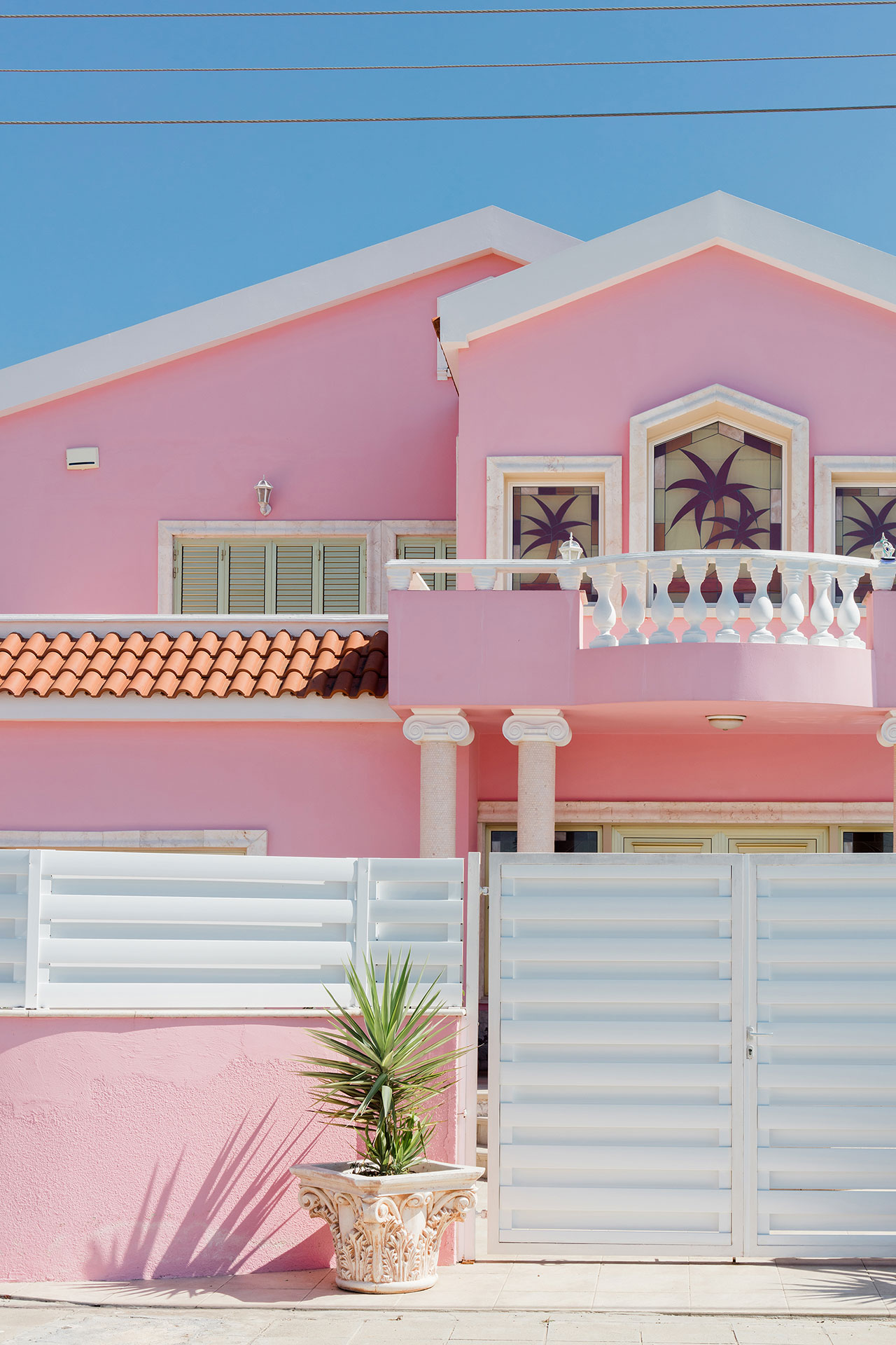 Stelios Kallinikou, Pink house, 2015, pigment print, dimensions variable, Courtesy of the Artist