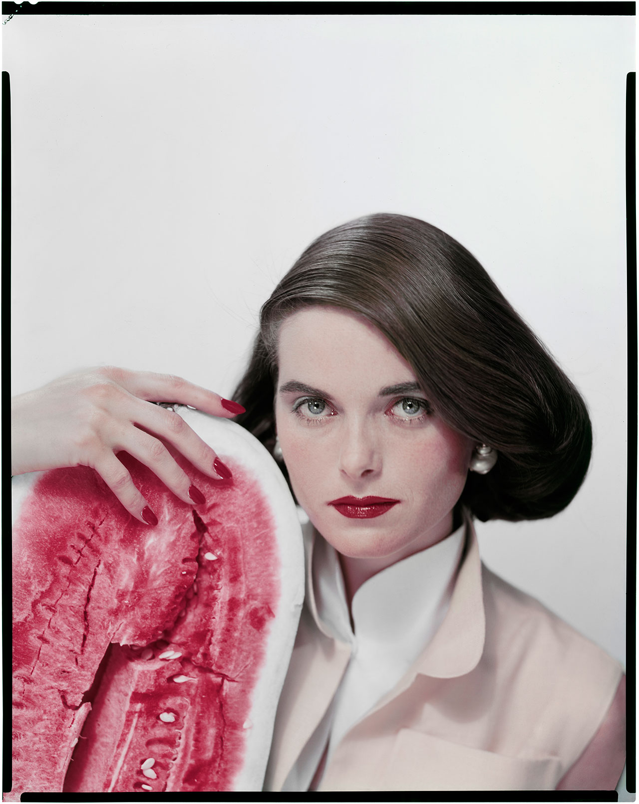 Variant for Vogue cover, June 1951, model : Anne Saint-Marie © The Estate of Erwin Blumenfeld.