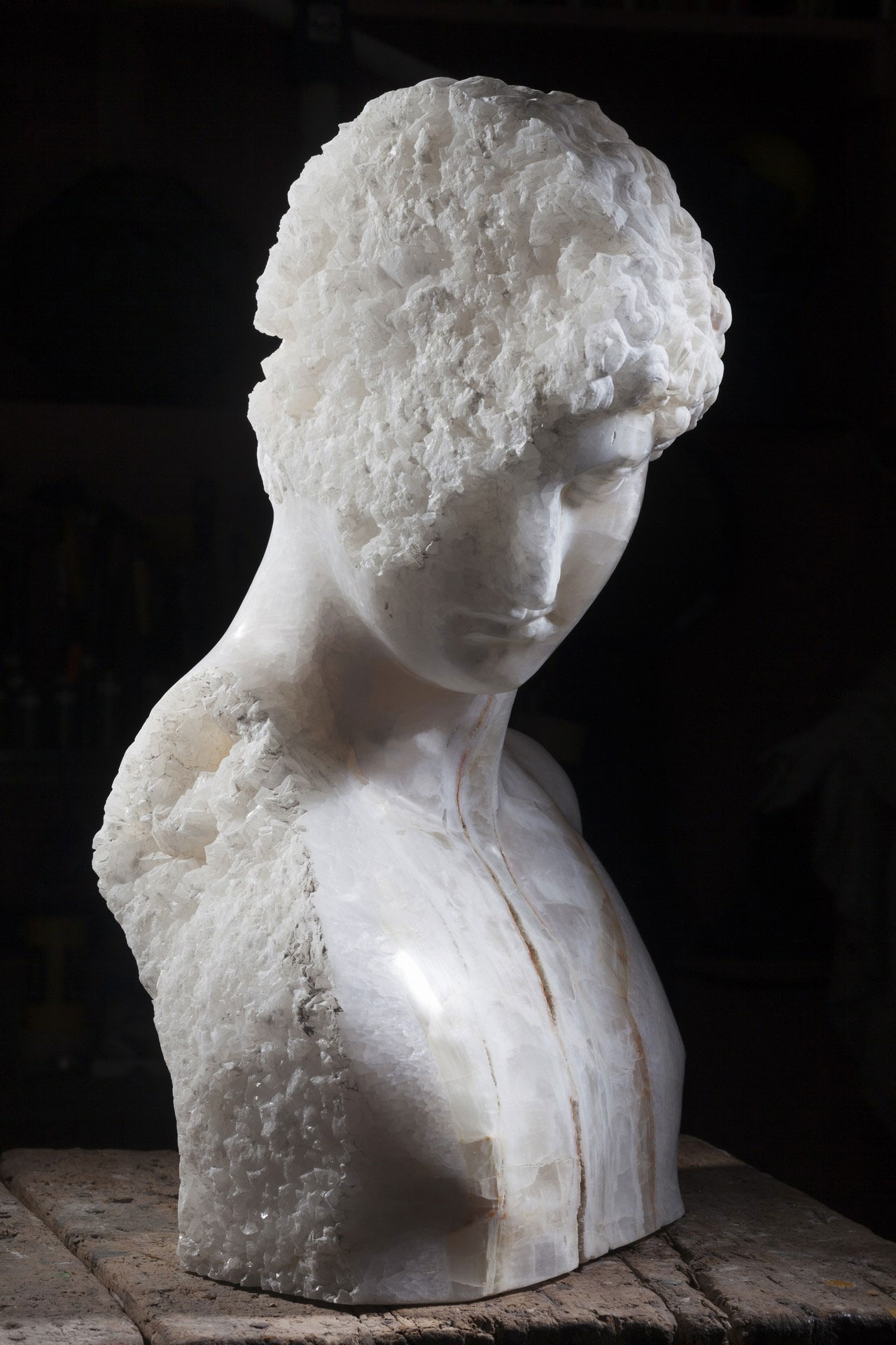 Massimiliano Pelletti, Crystal Boy, 2016. White Onix, 45 x 40 x 60h cm.