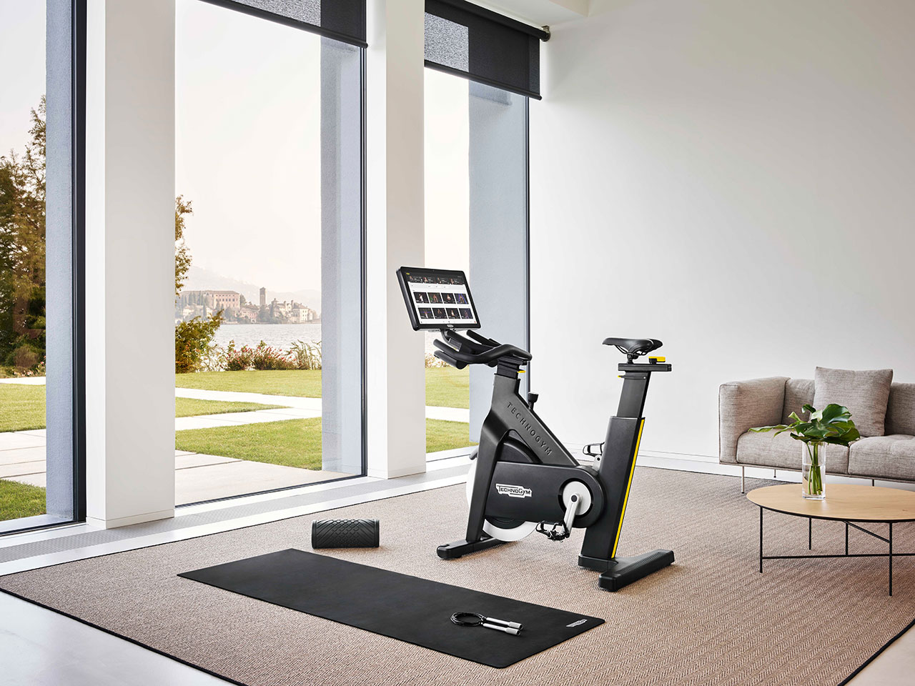 Technogym Bike featuring Live and on-demand indoor cycling classes © Technogym.