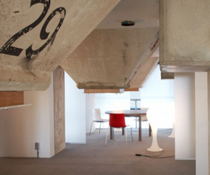 Big collective workspace in a concrete environment