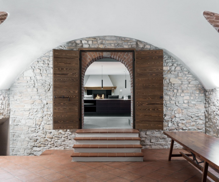 a25architetti Strike a Thoughtful Balance Between Restoration & Renovation in a House in Montevecchia