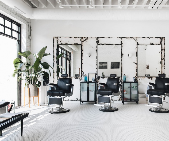 Day and Night: Blind Barber Serves Both in Chicago's Fulton Market District